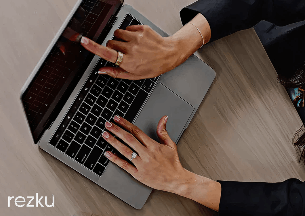 Validation Reduces Escalation (Even When the Guest Is Wrong)